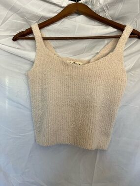 Fuzzy Soft Plush Knit Cropped Top 90s Y2K Shell -Cream crop top - size M